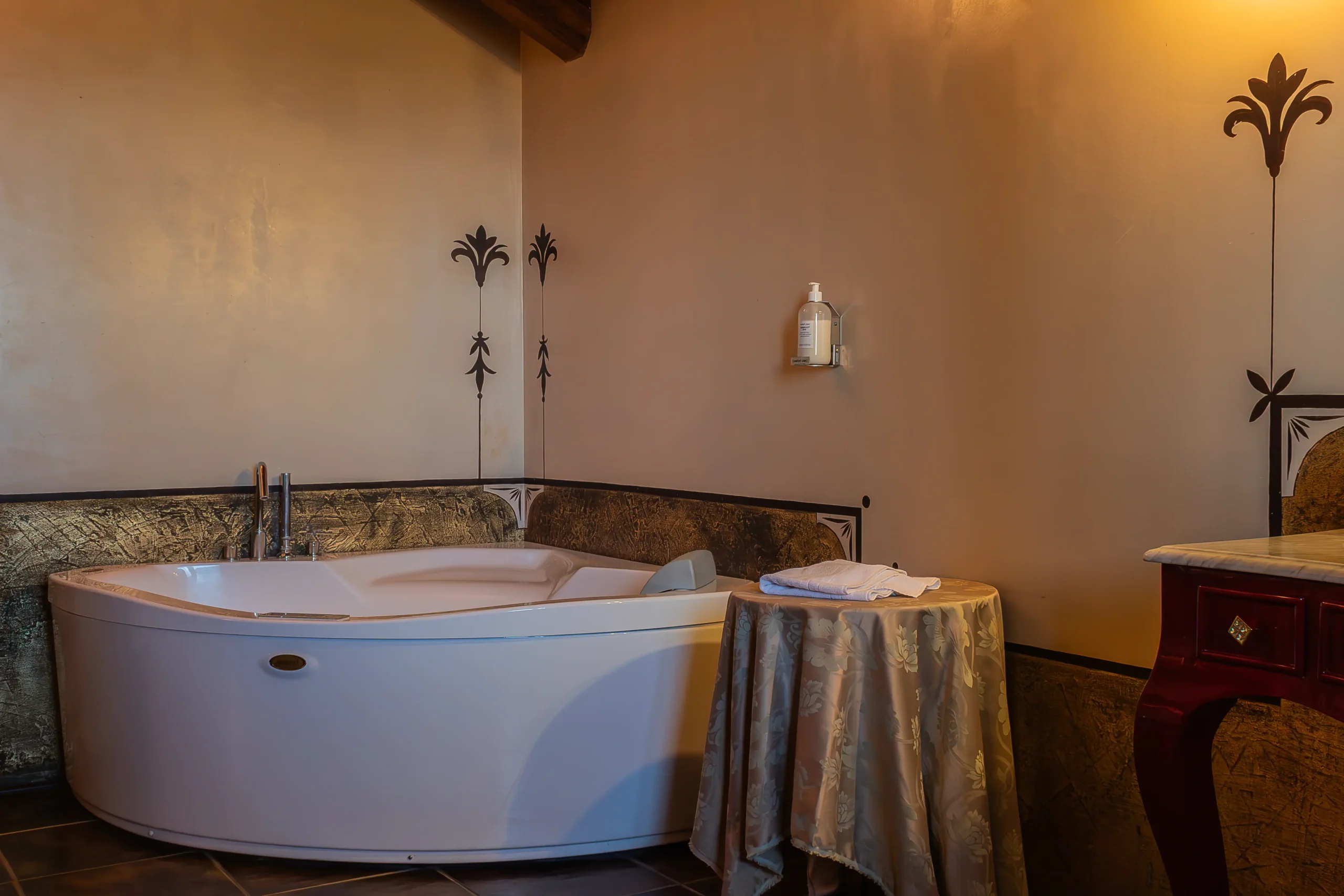 luigi-xiv-bagno-jacuzzi